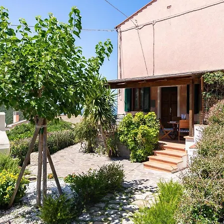 Casa Gelso, Vista Mare E Relax Nella Natura Appartement *